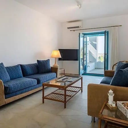 Beachside House In 別荘 ナウサ