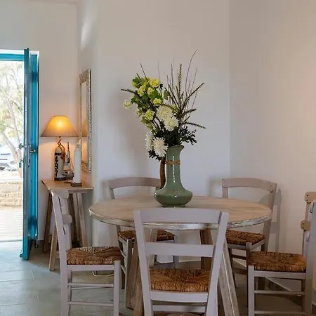 Beachside House In * ナウサ