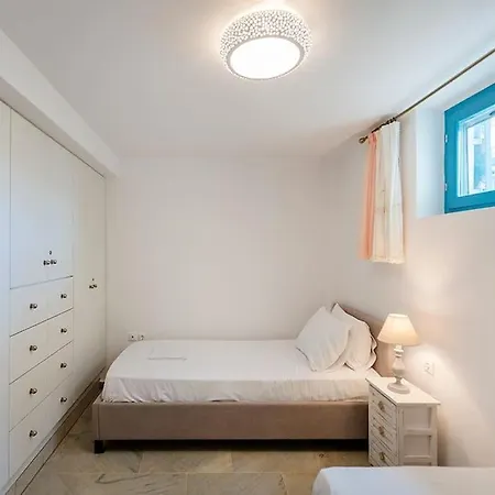 Beachside House In Holiday home Naousa (Paros)